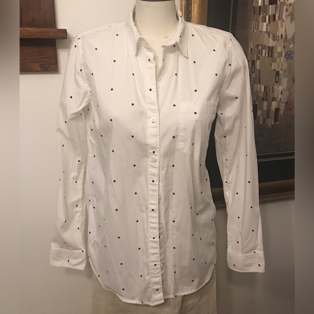 GAP Fitted Boyfriend Shirt - Size Medium